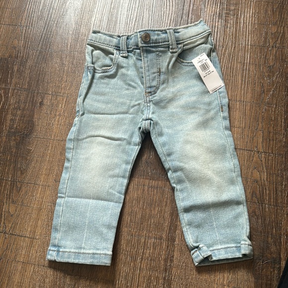 Old Navy Unisex Skinny 360 Stretch Jeans for Baby - Picture 1 of 5